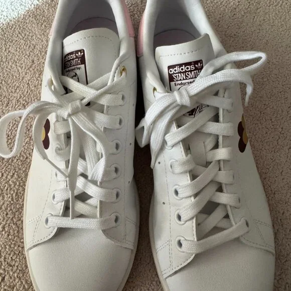 Iconic Stan Smith Sneakers – Pink, Size 8, Lightly Worn, No box, so comfy! - Picture 3 of 5